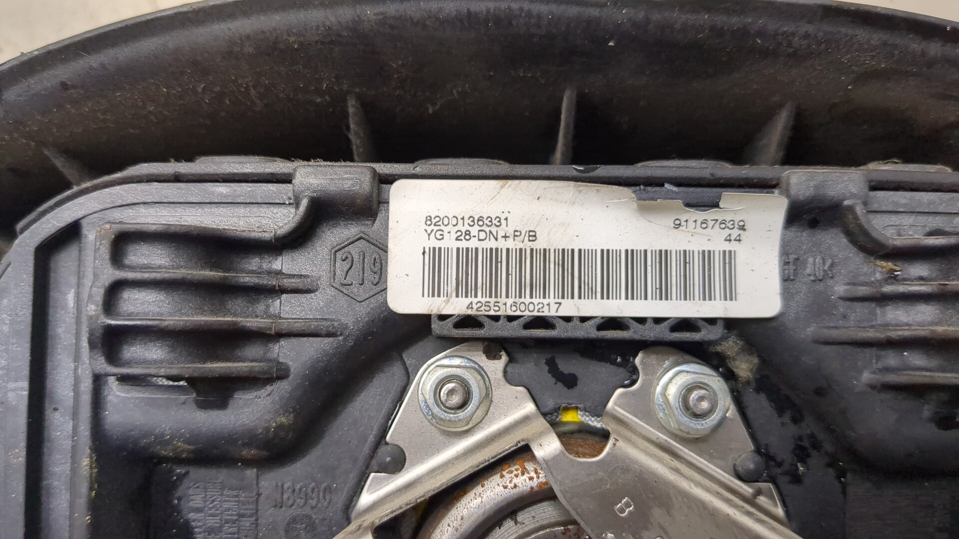 Подушка безопасности в рулевое колесо