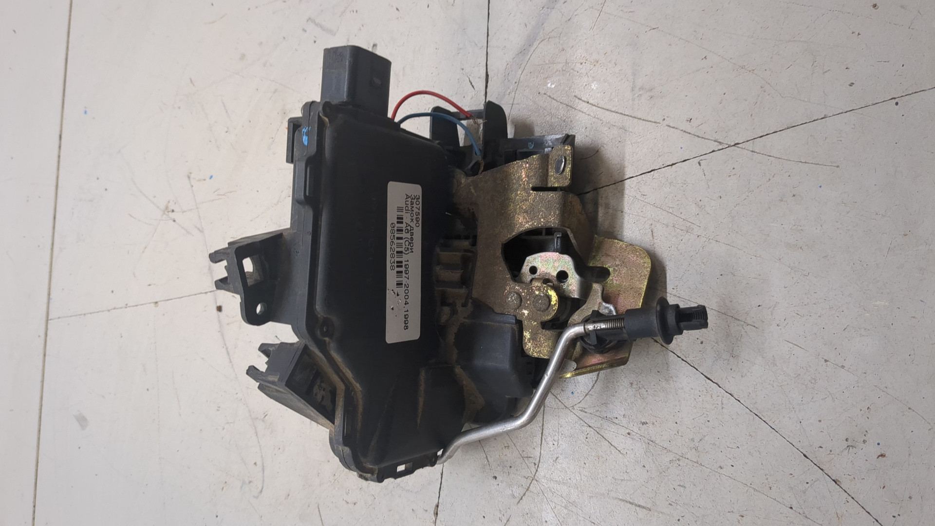 Замок двери задней правой