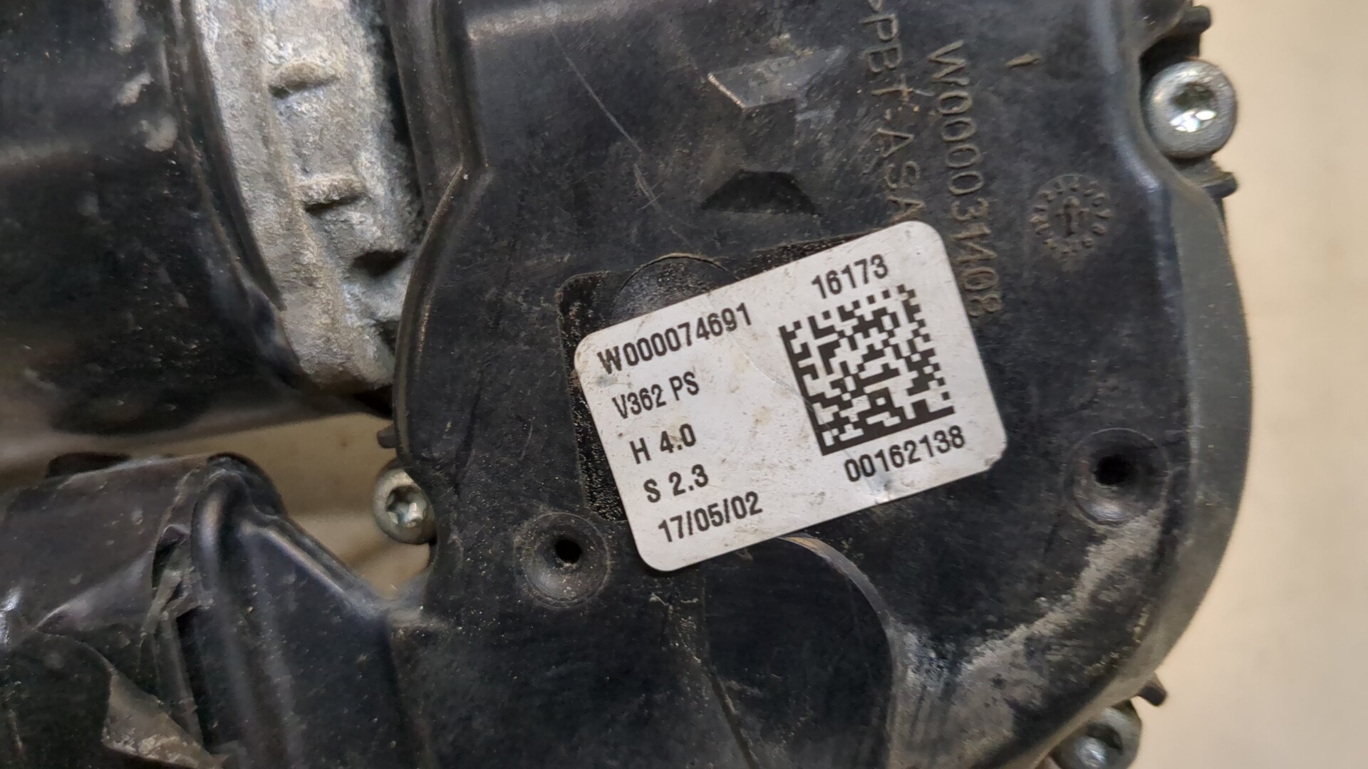 Моторчик стеклоочистителя передний