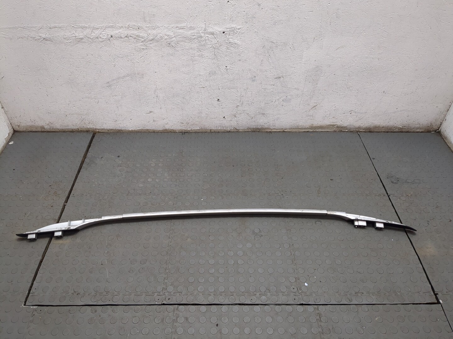 Рейлинг (релинг) правый (планка на крышу)