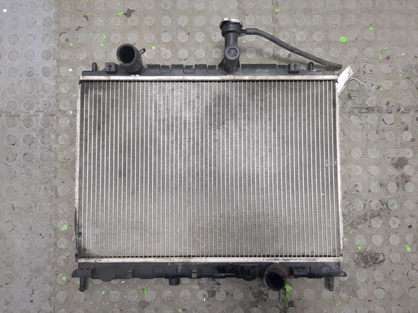 Радиатор охлаждения двигателя основной