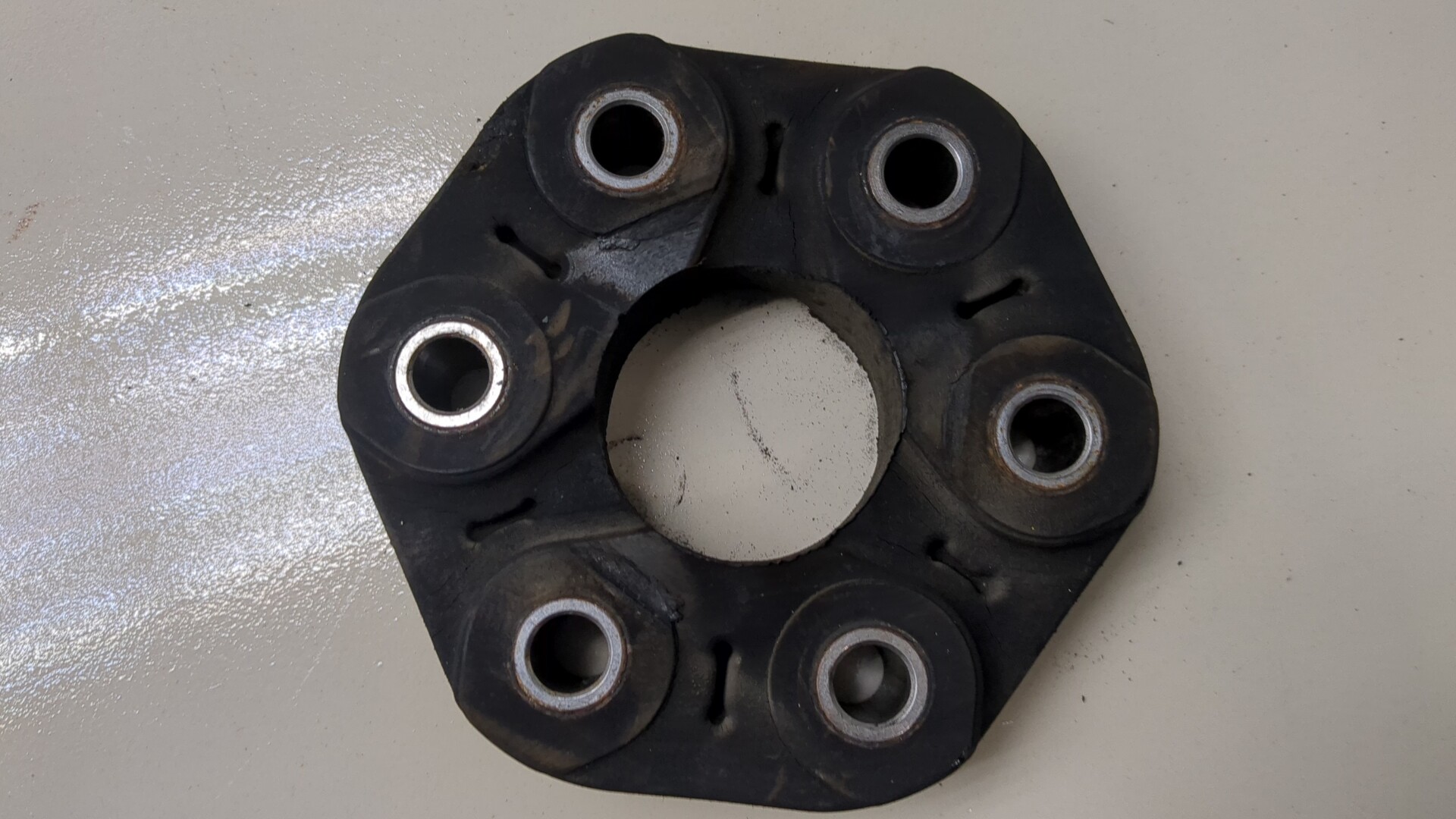 Муфта эластичная карданного вала