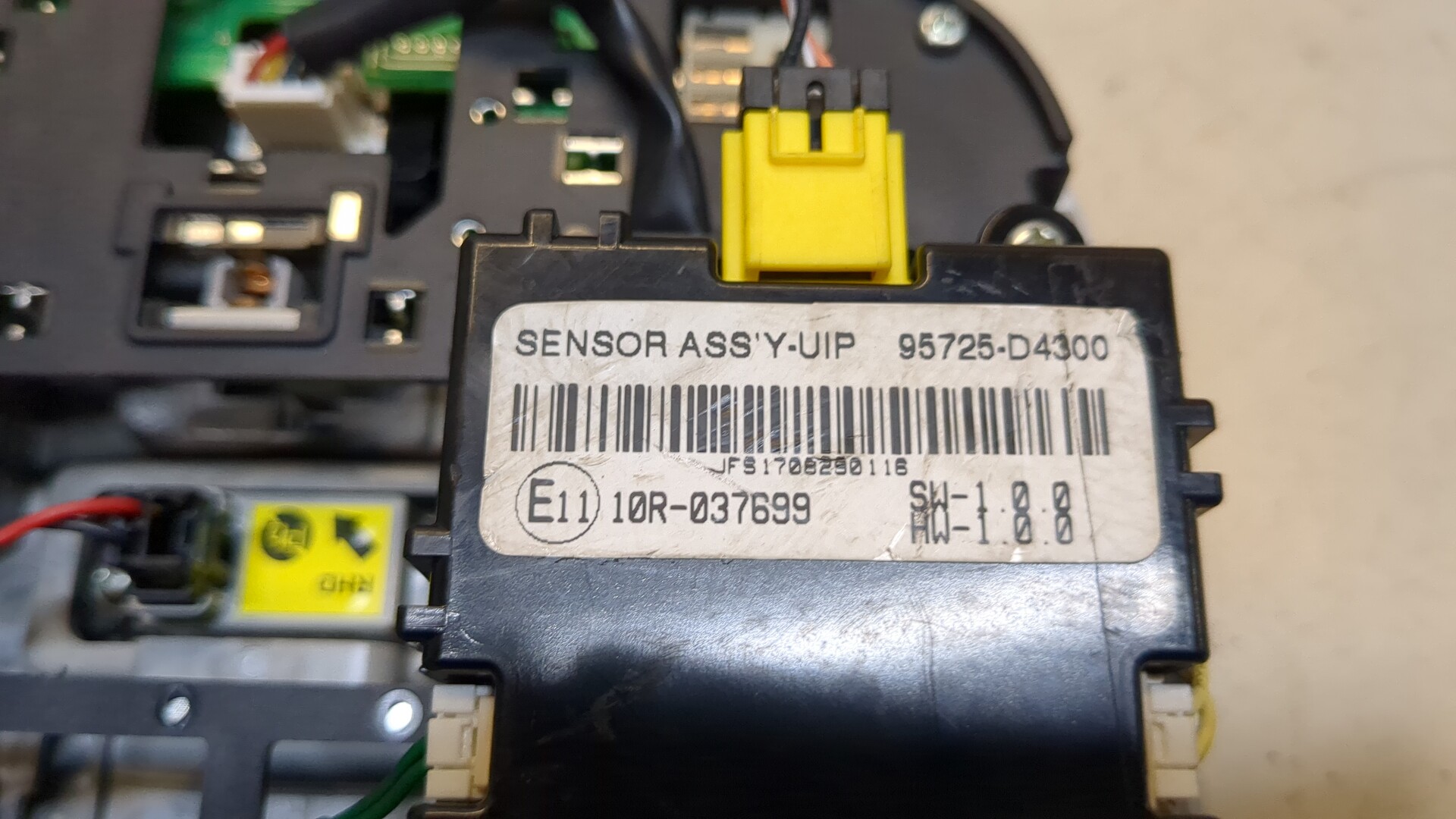 Плафон салонный