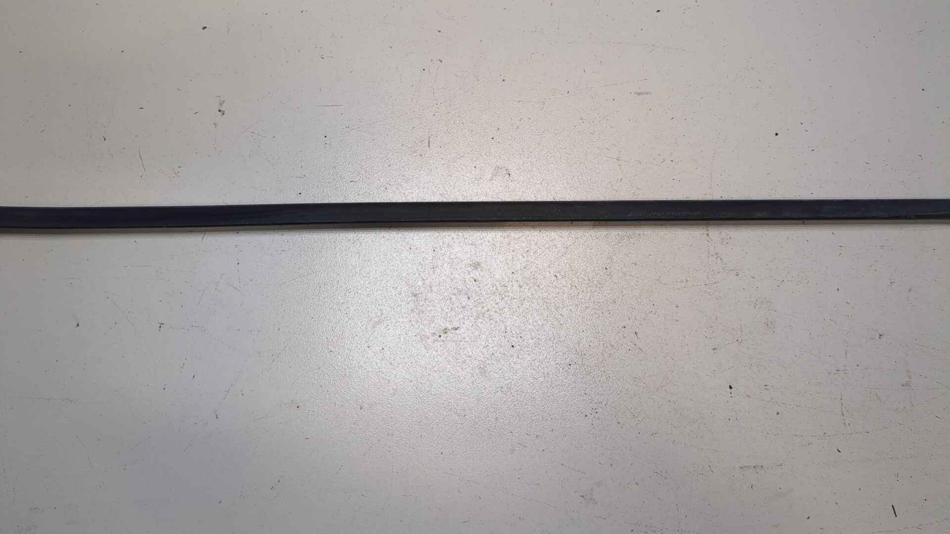 Накладка стекла переднего правого