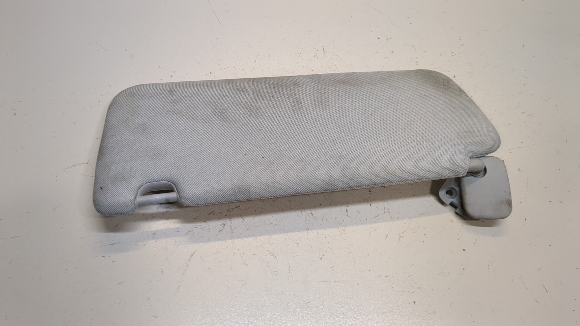 Козырек солнцезащитный