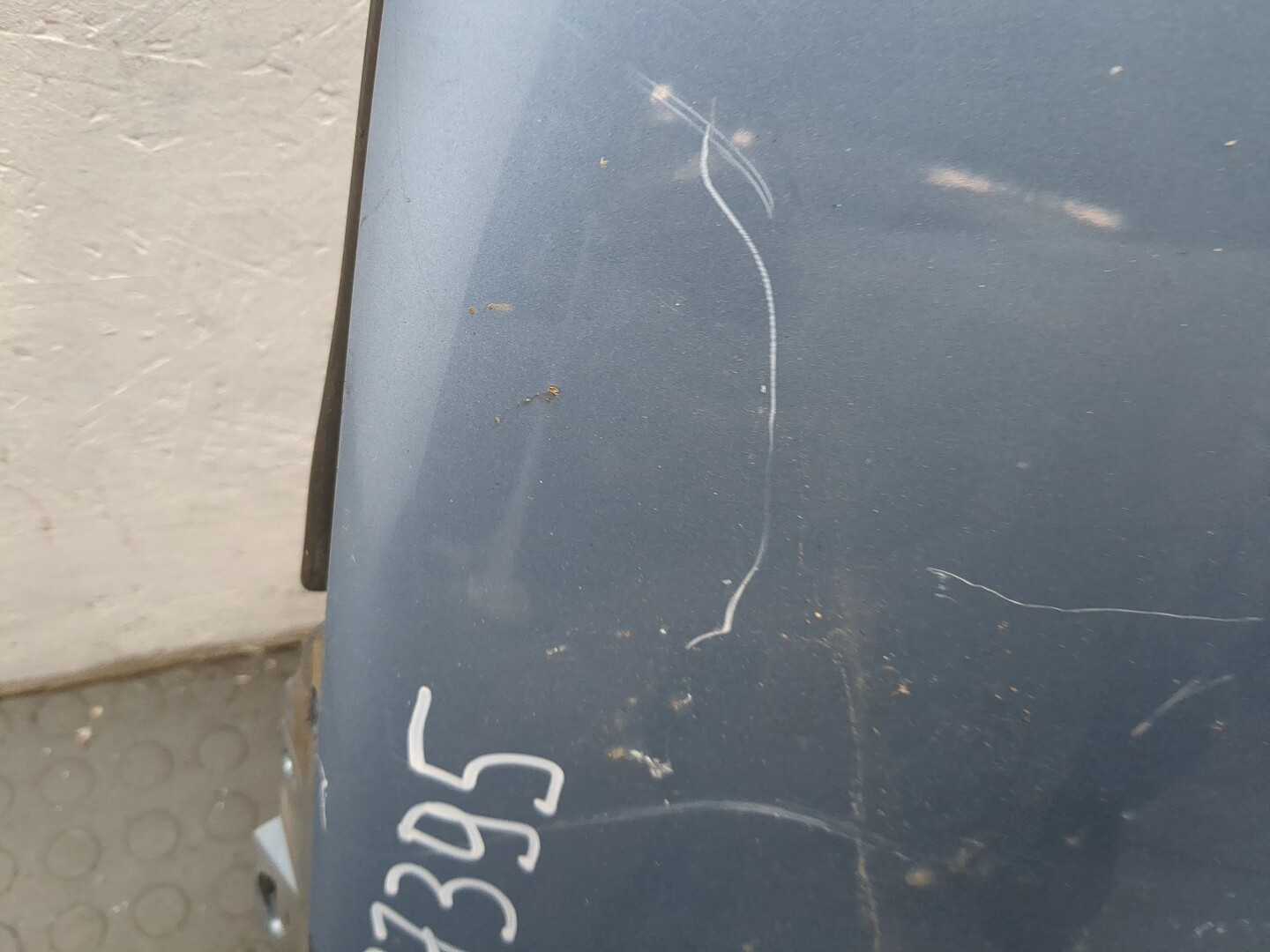 Крыло переднее правое