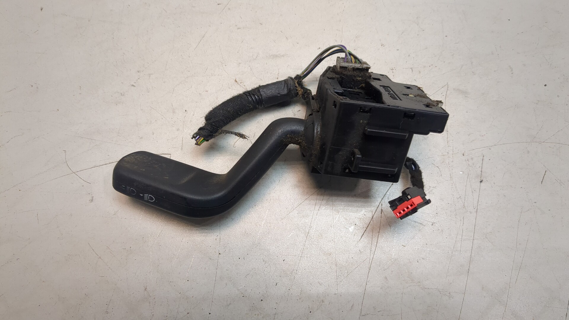 Переключатель поворотов подрулевой