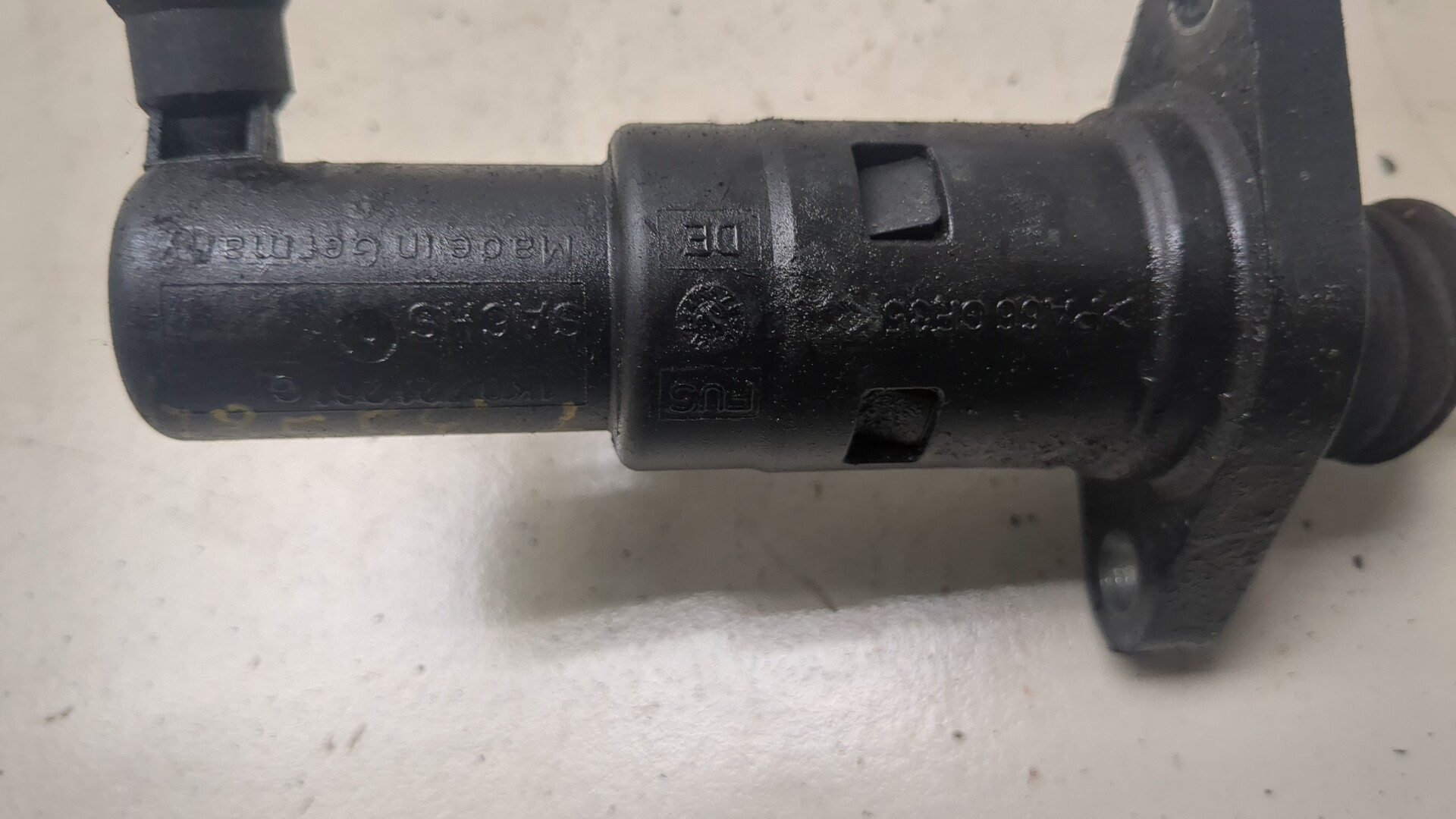 Цилиндр сцепления рабочий