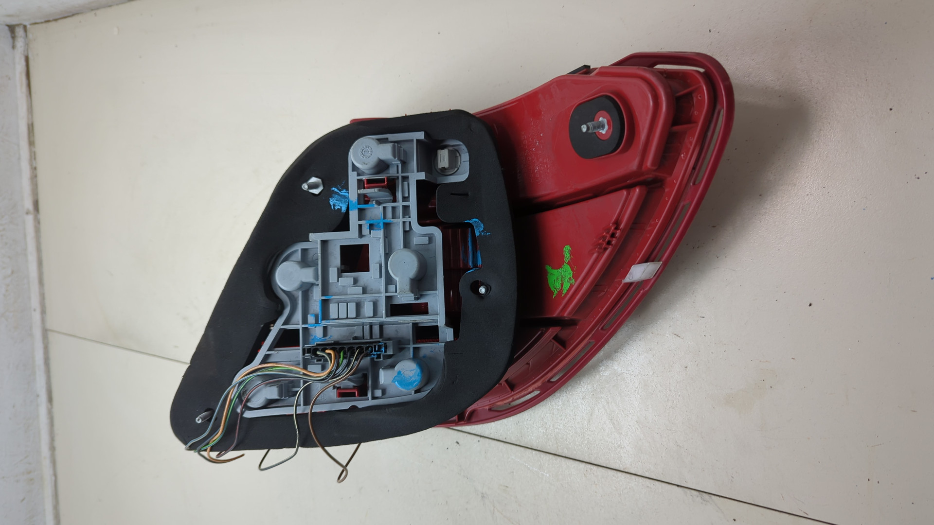 Фонарь задний левый