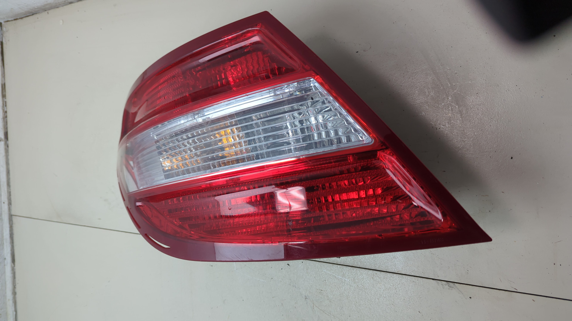 Фонарь задний левый