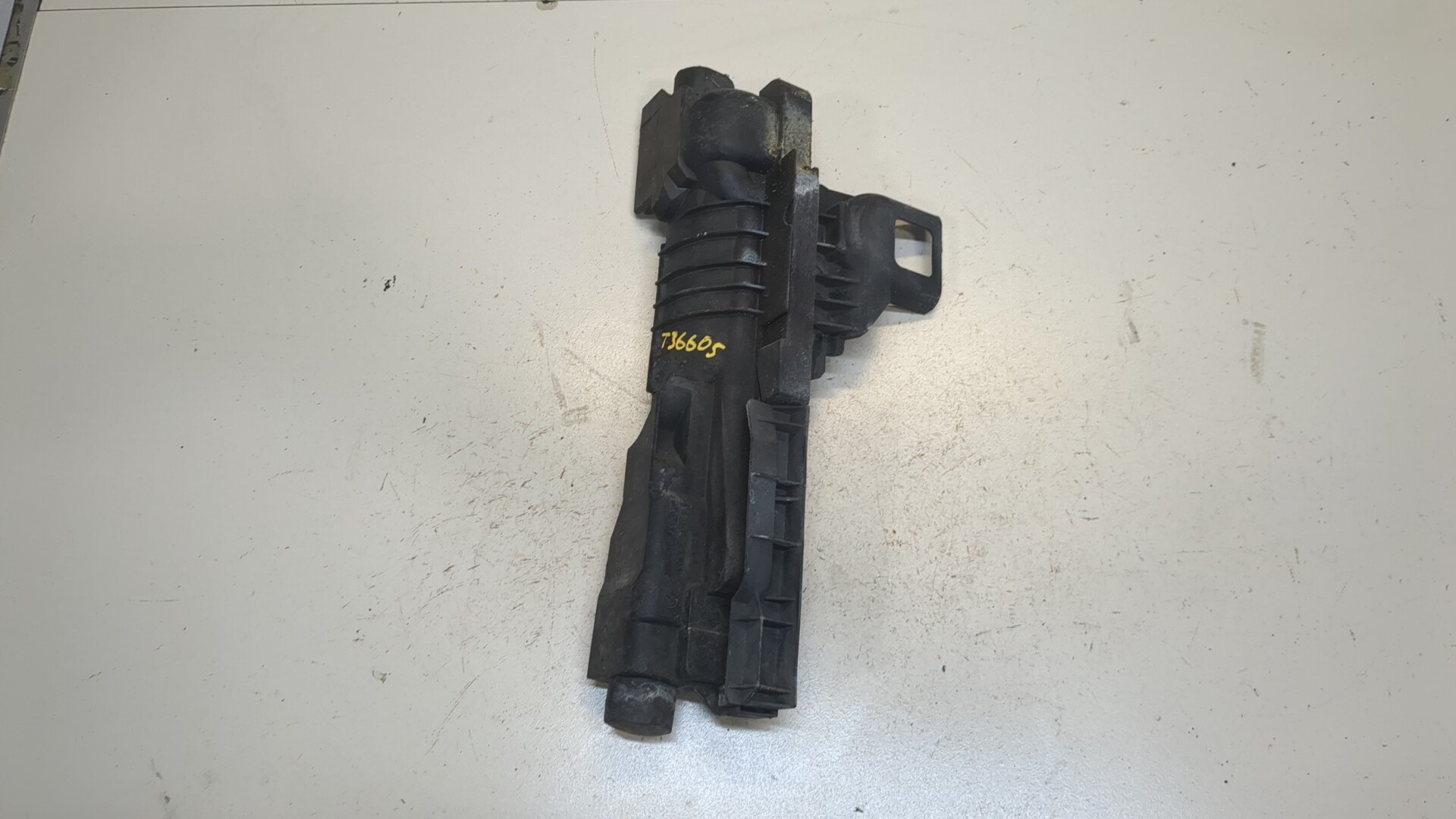 Воздуховод радиатора правый