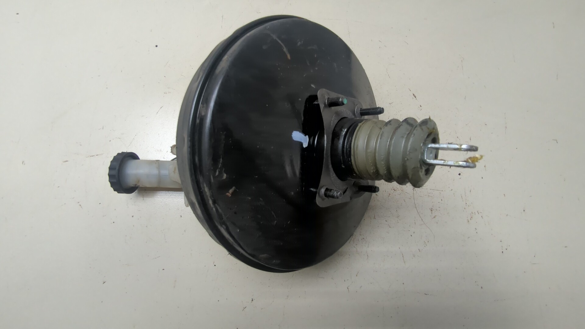 Цилиндр тормозной главный