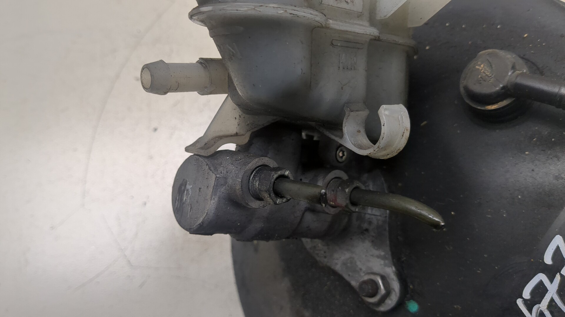 Цилиндр тормозной главный