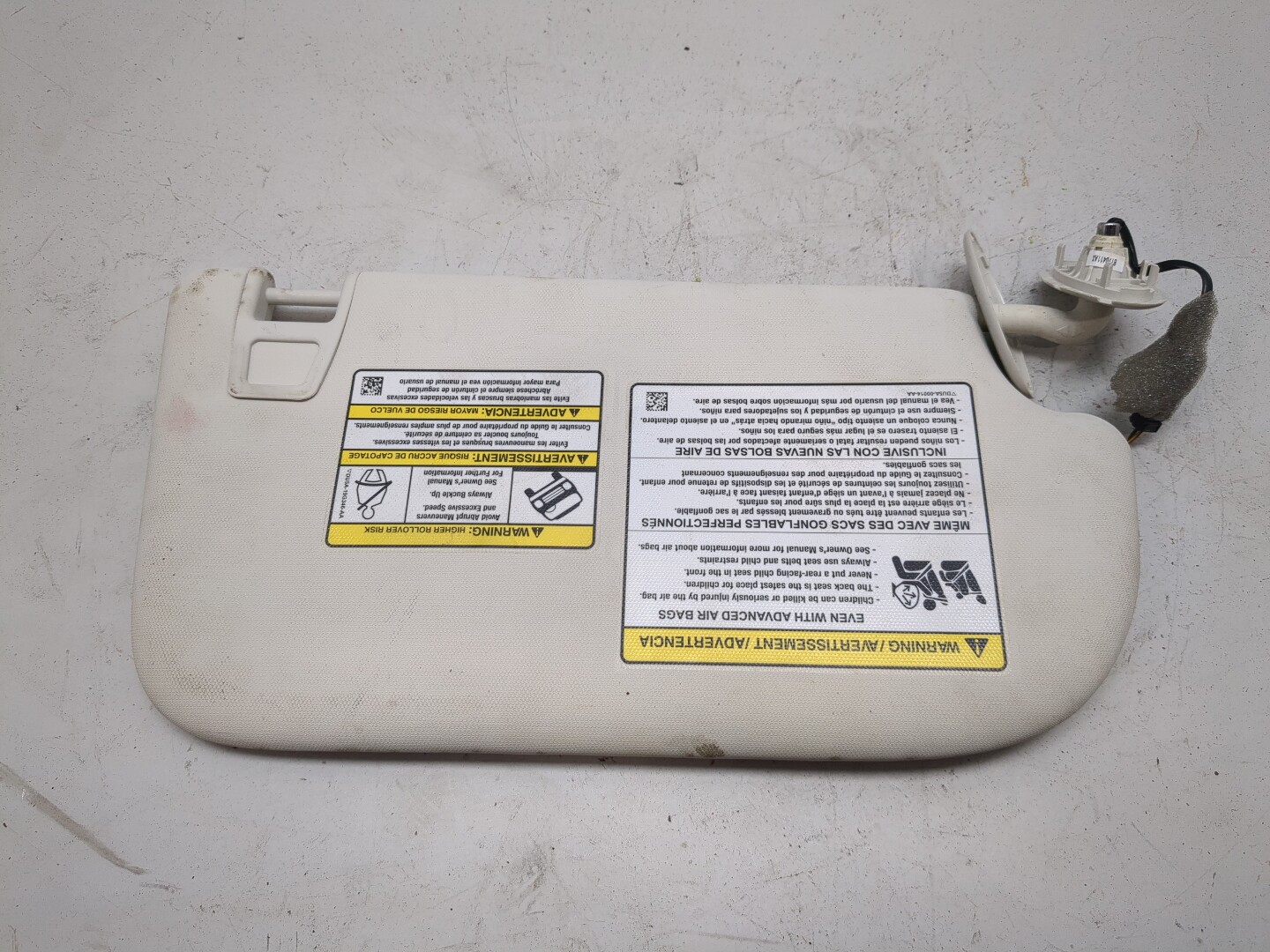 Козырек солнцезащитный