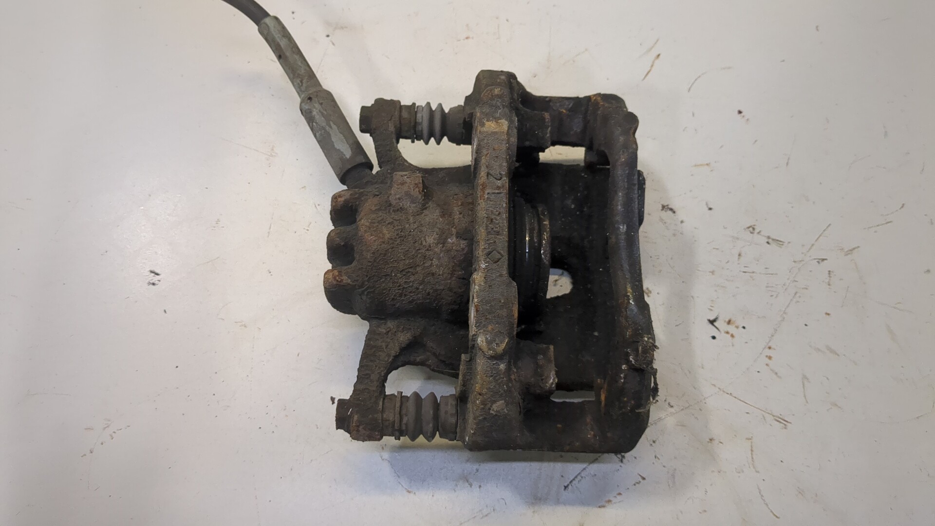 Суппорт передний правый