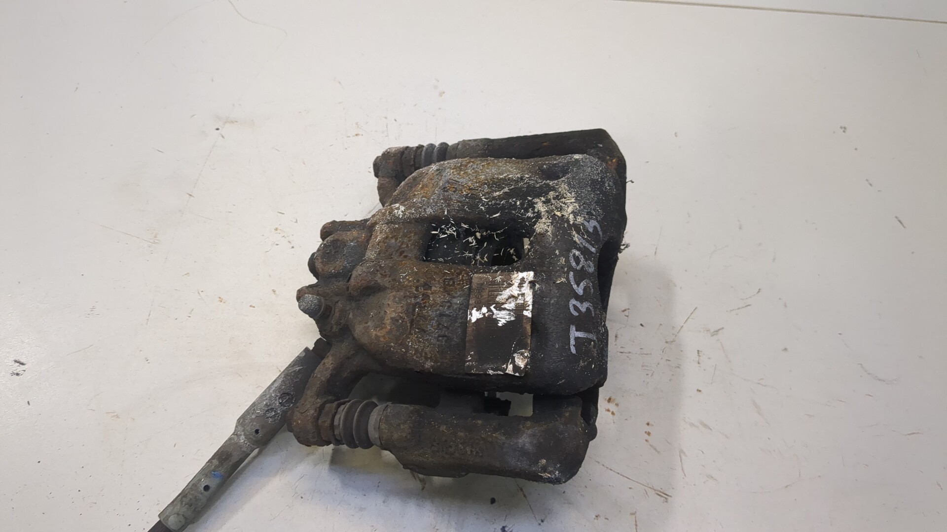 Суппорт передний правый