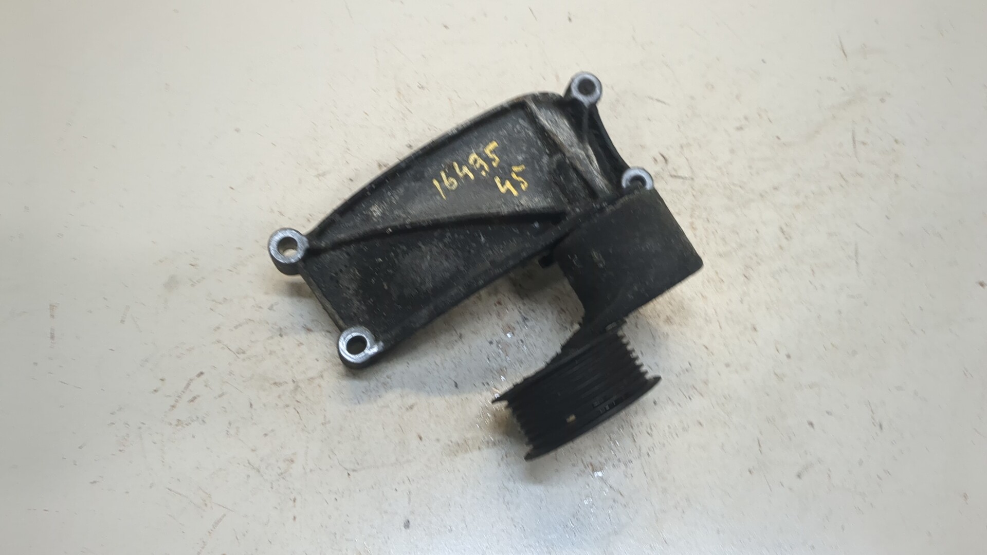 Натяжитель ремня