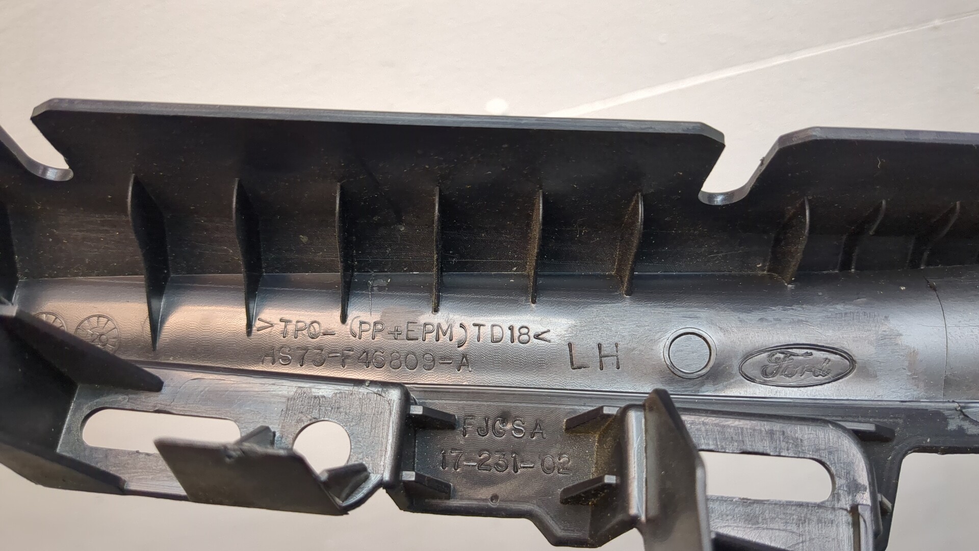 Обшивка стойки