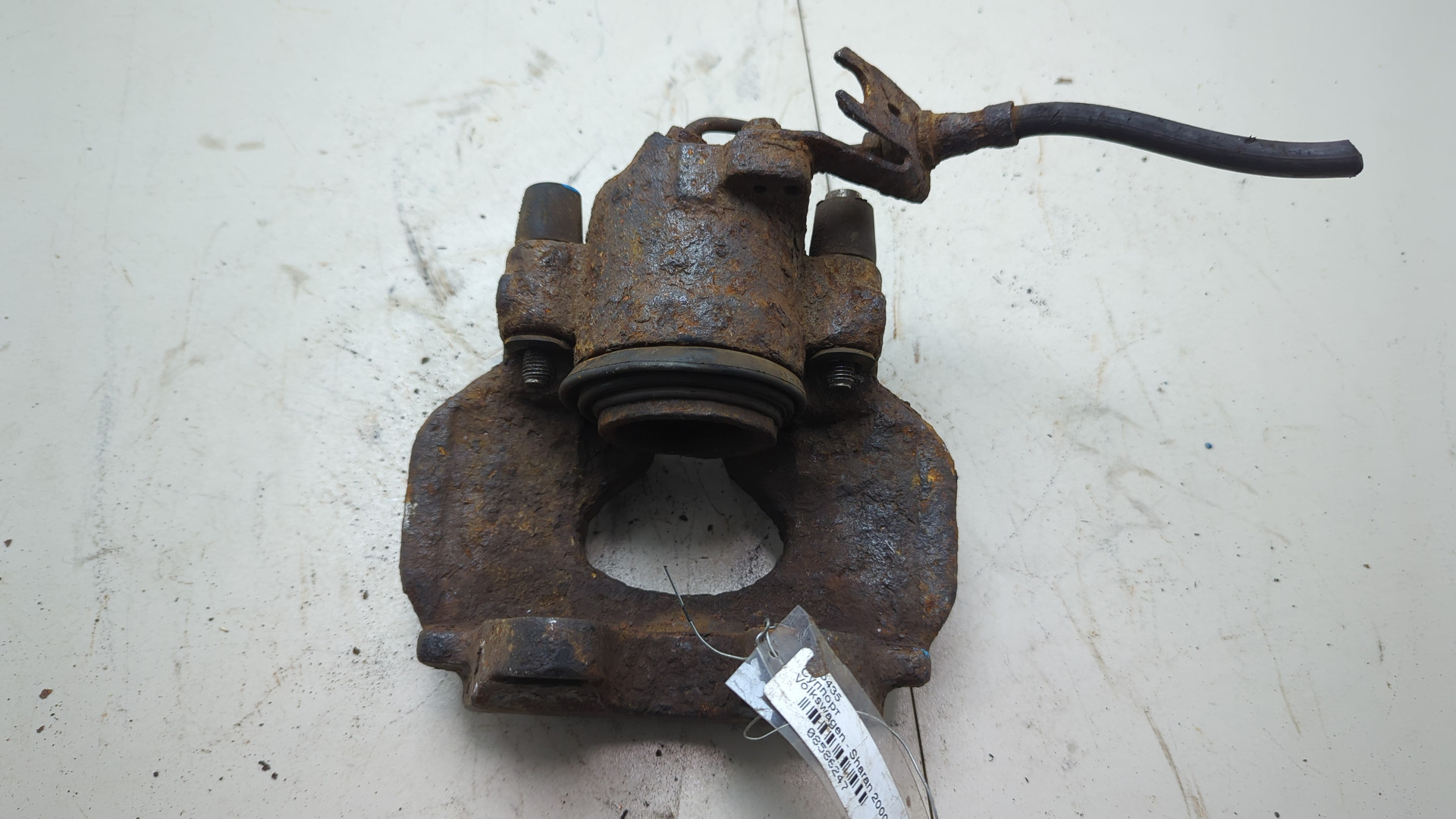 Суппорт передний правый