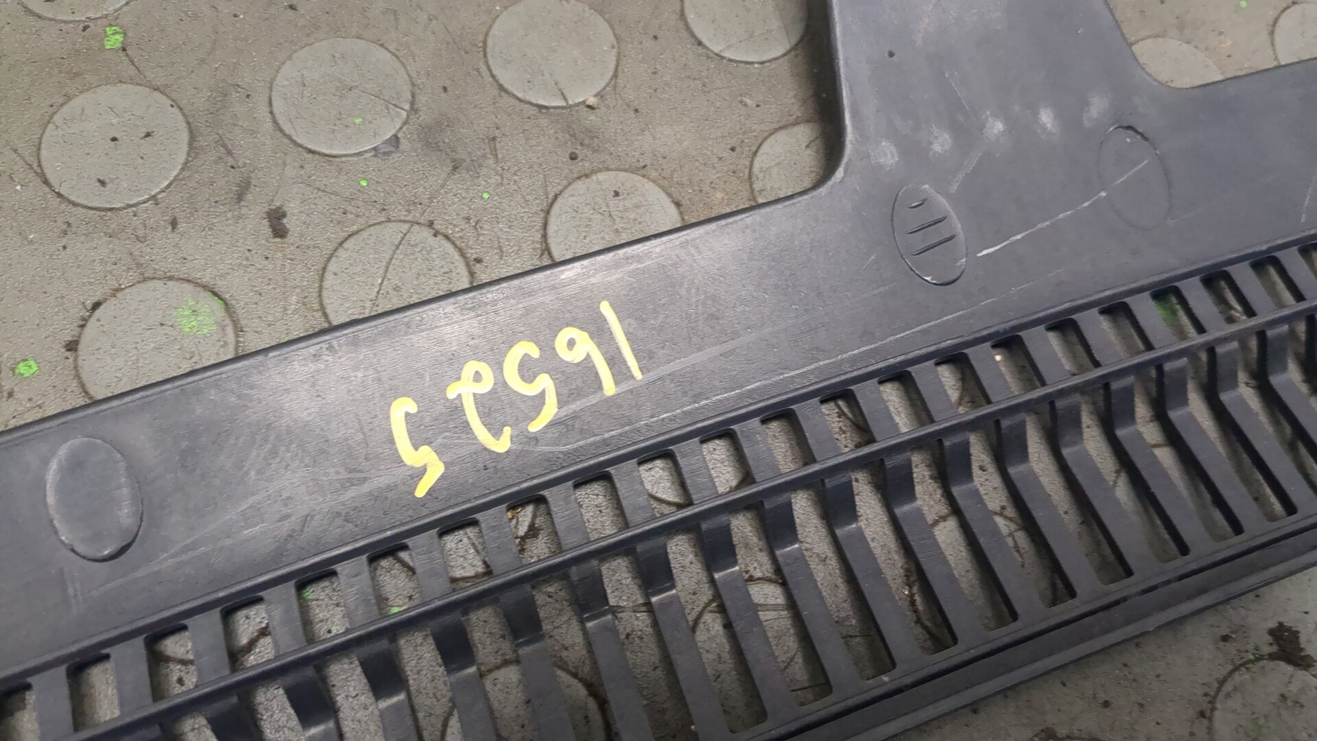 Решетка стеклоочистителей (Жабо)