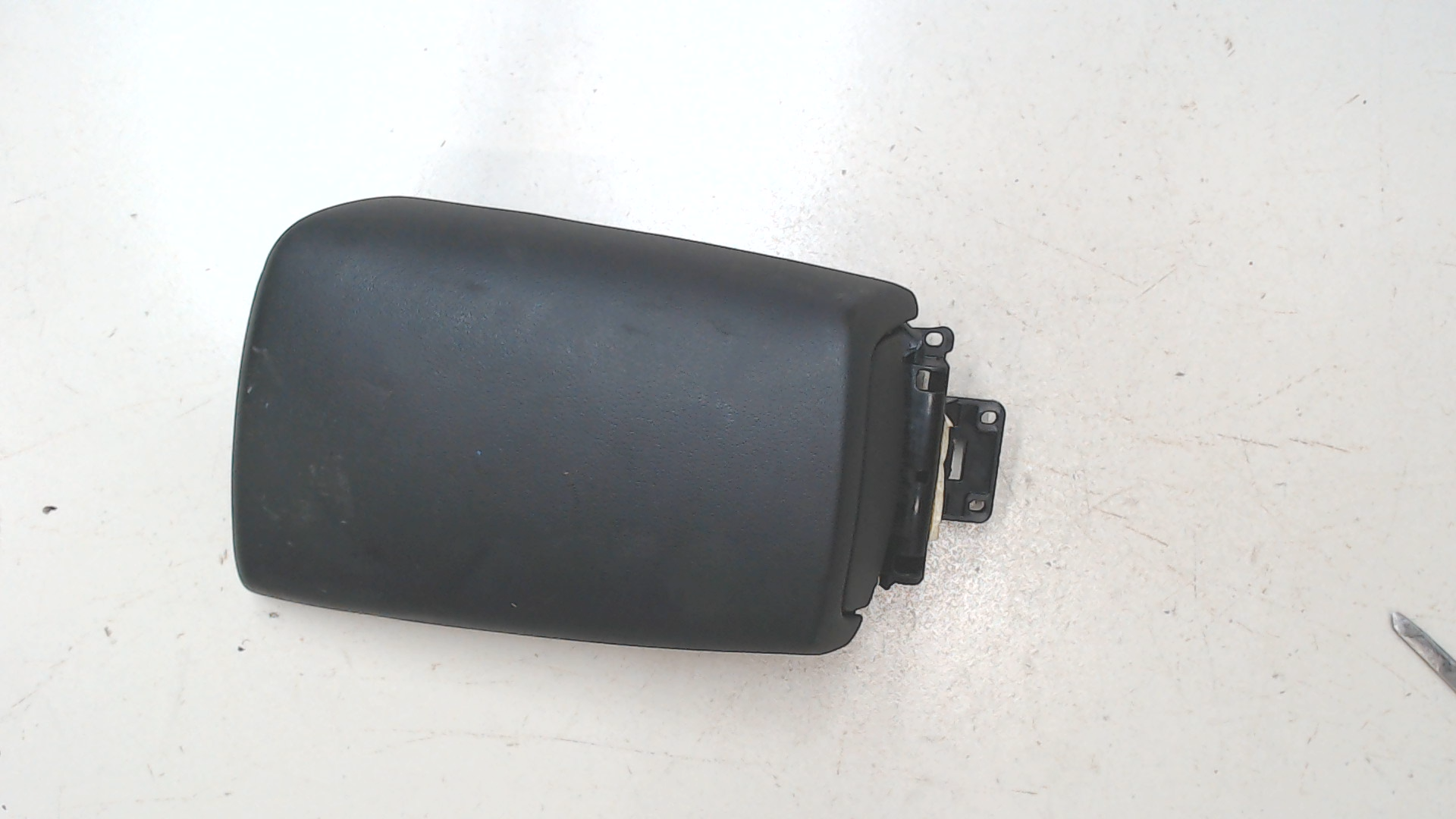 Подлокотник