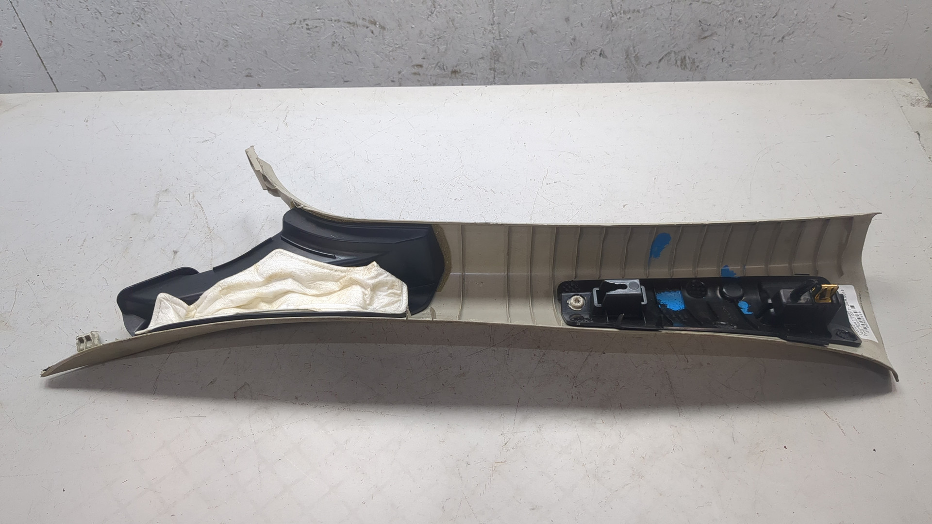 Обшивка стойки