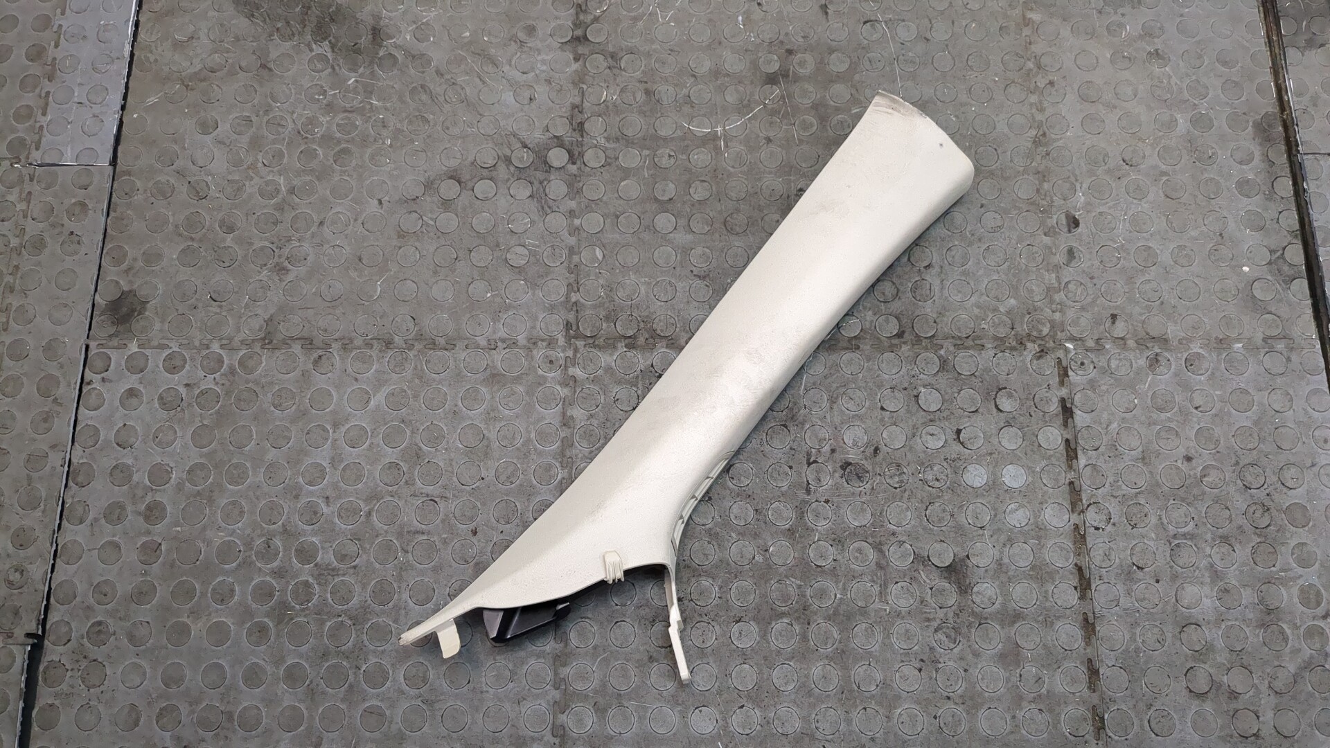 Обшивка стойки