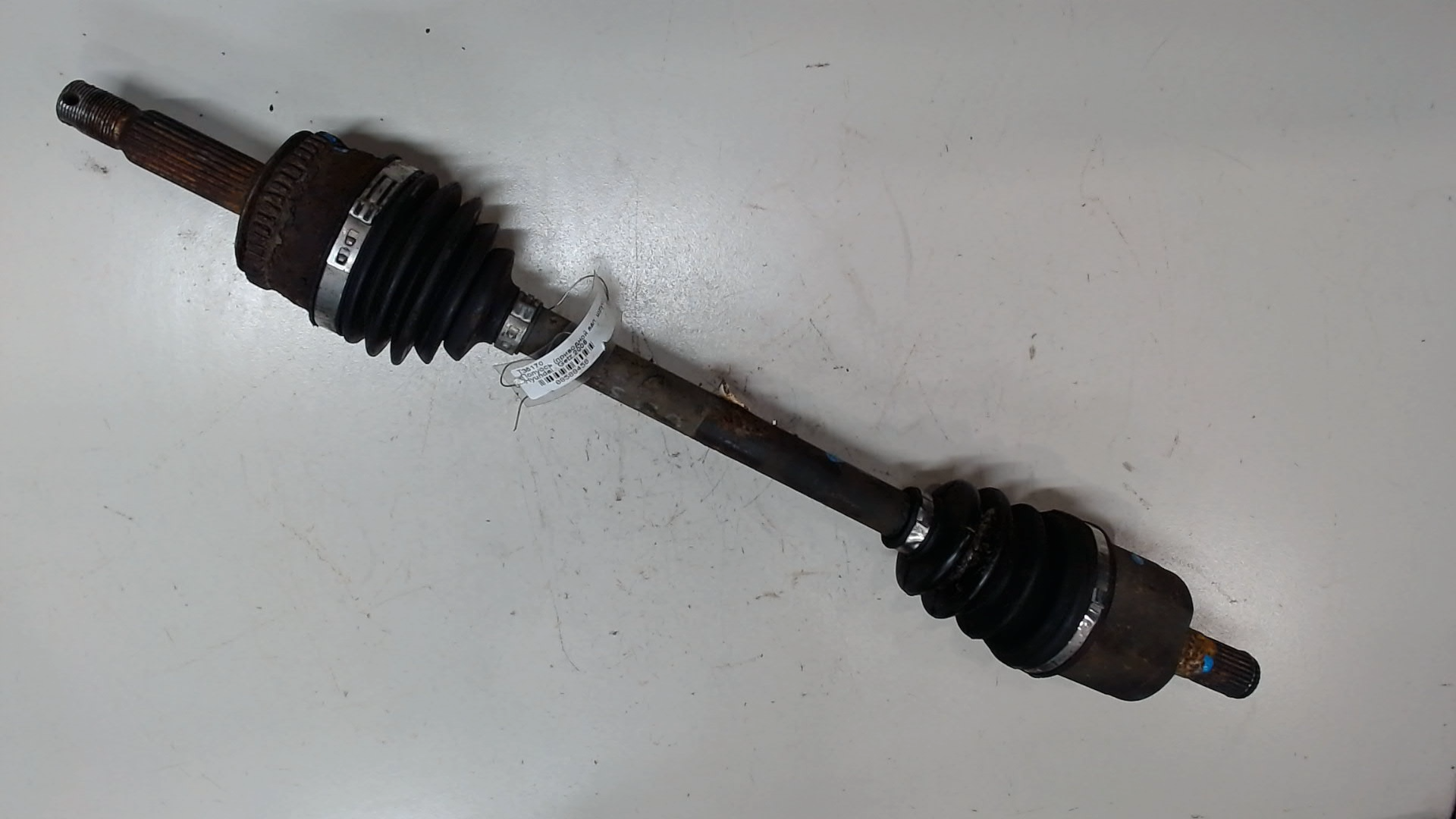 Полуось передняя левая