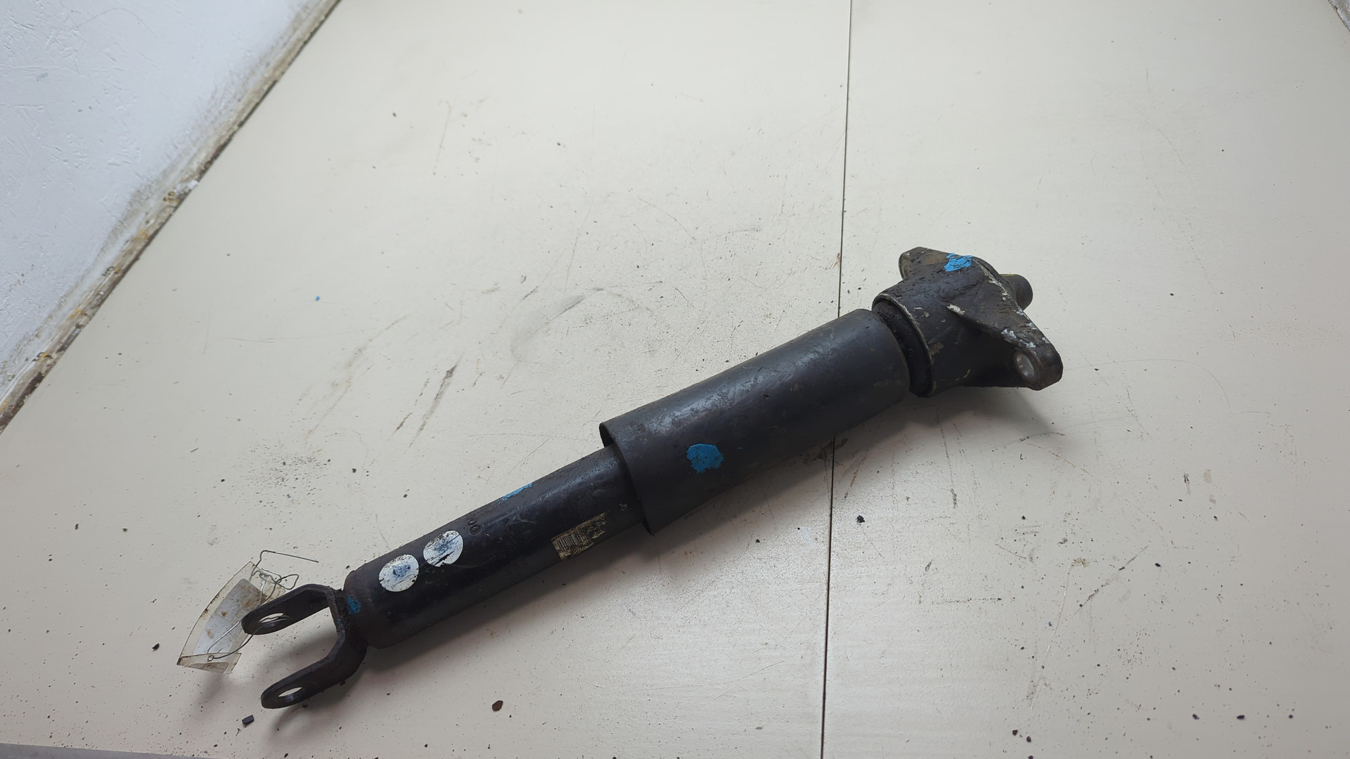 Амортизатор задний (стойка)