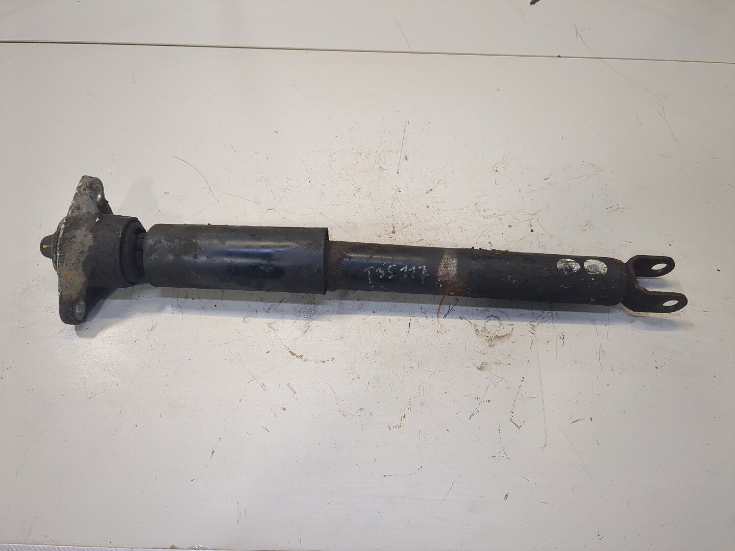 Амортизатор задний (стойка)