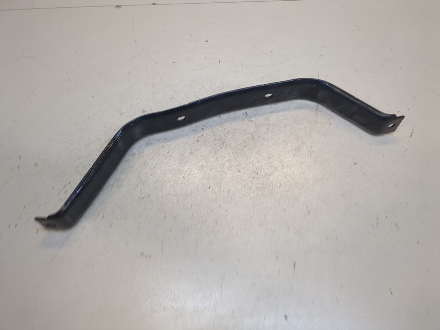 Лента крепления бензобака