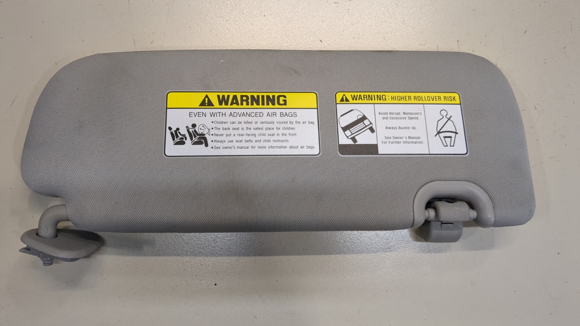 Козырек солнцезащитный