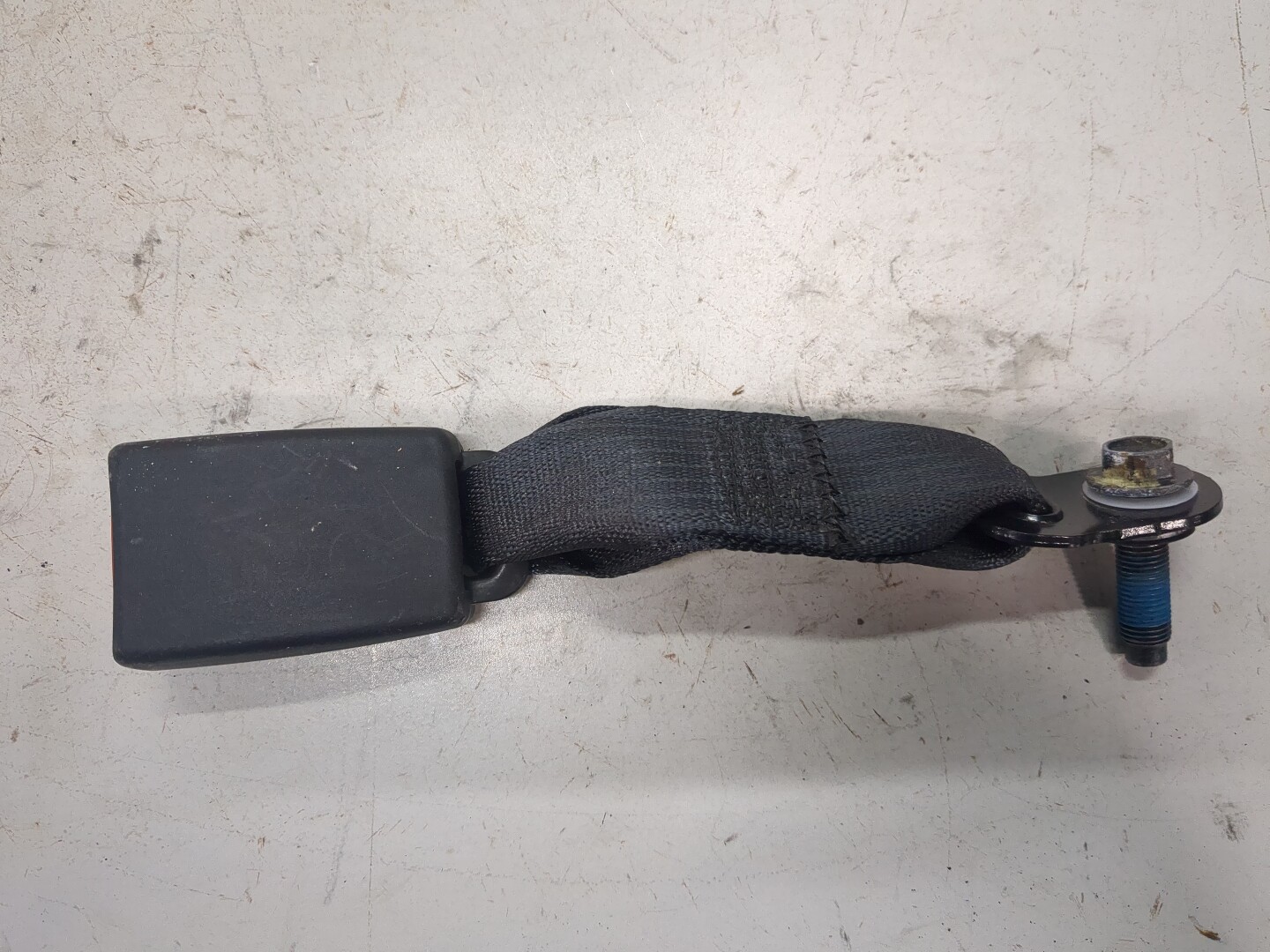 Ответная часть ремня безопасности