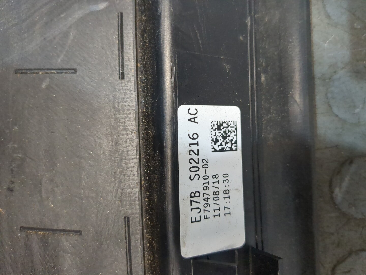 Решетка стеклоочистителей (Жабо)