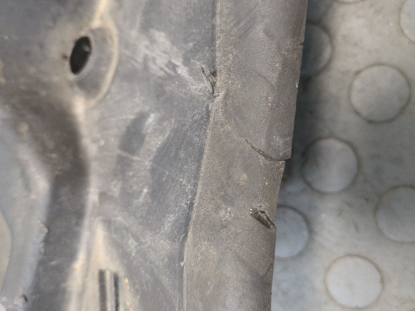 Решетка стеклоочистителей (Жабо)