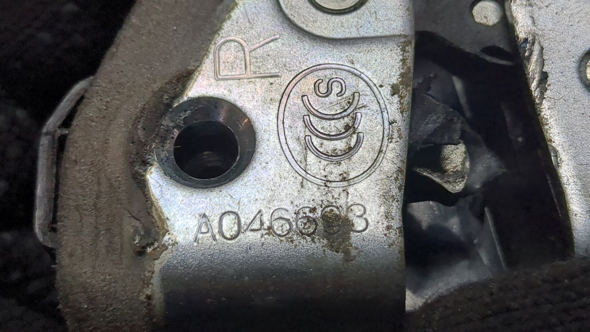 Замок двери задней правой