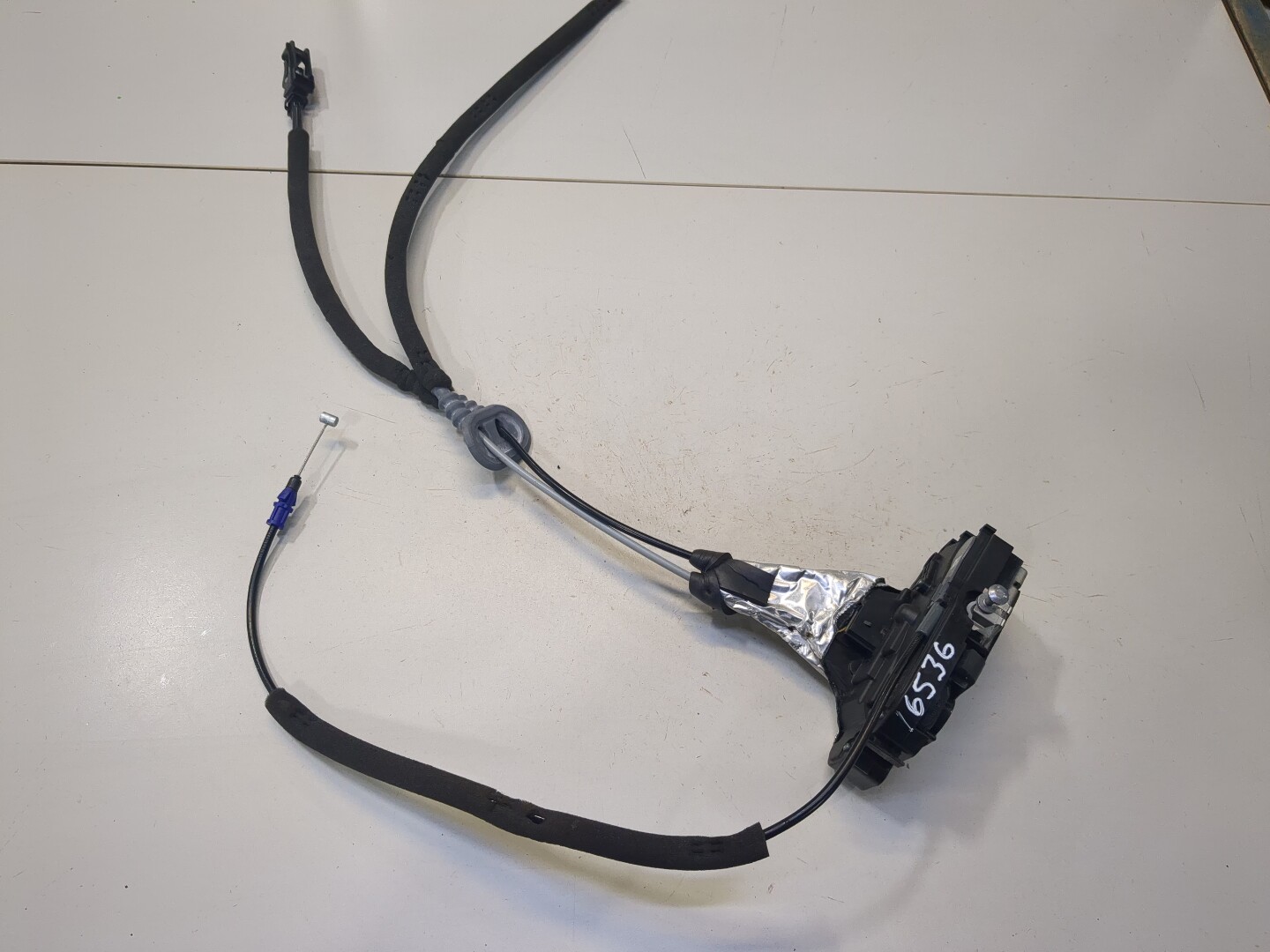 Замок двери задней правой