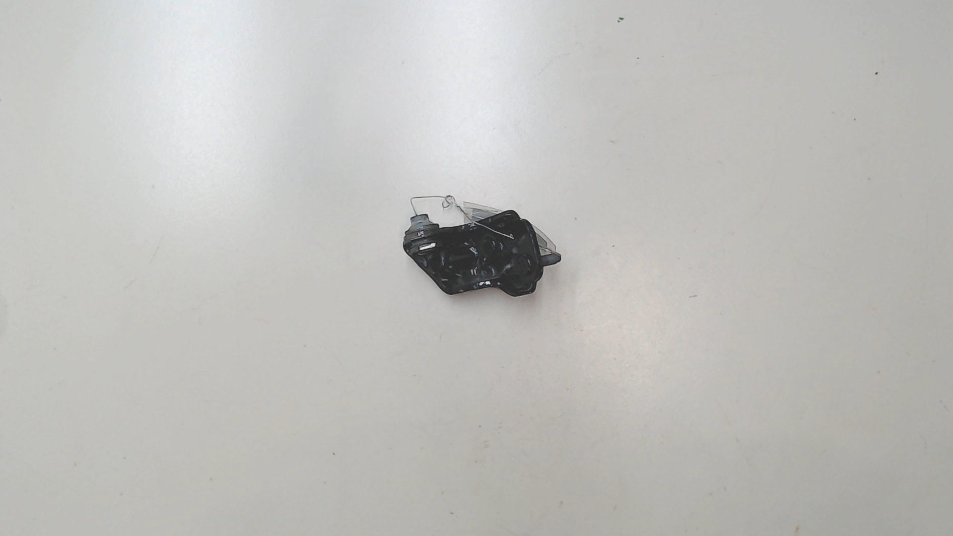 Петля двери