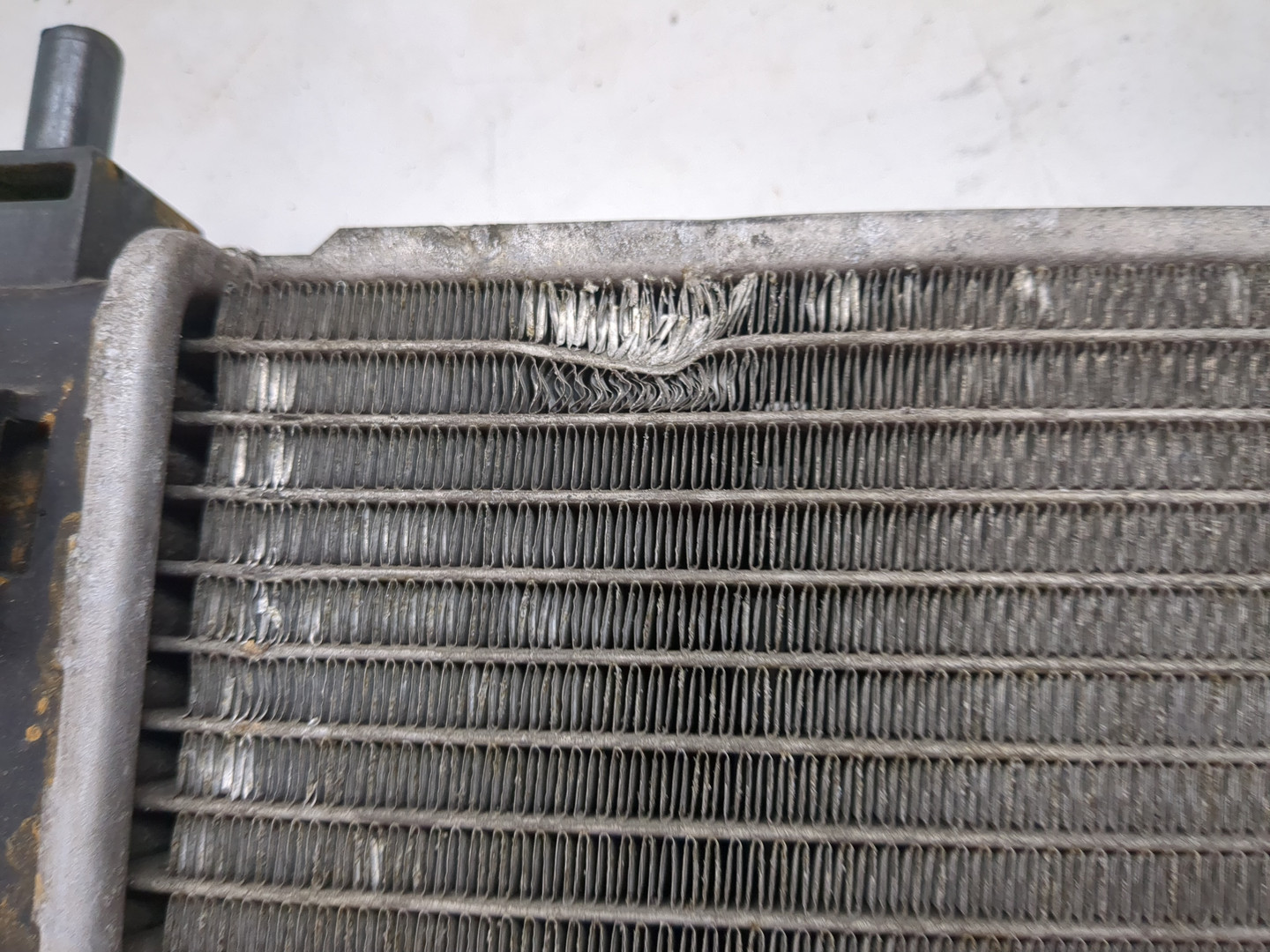 Радиатор охлаждения двигателя основной