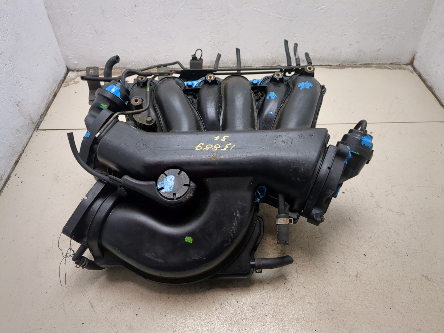 Коллектор впускной