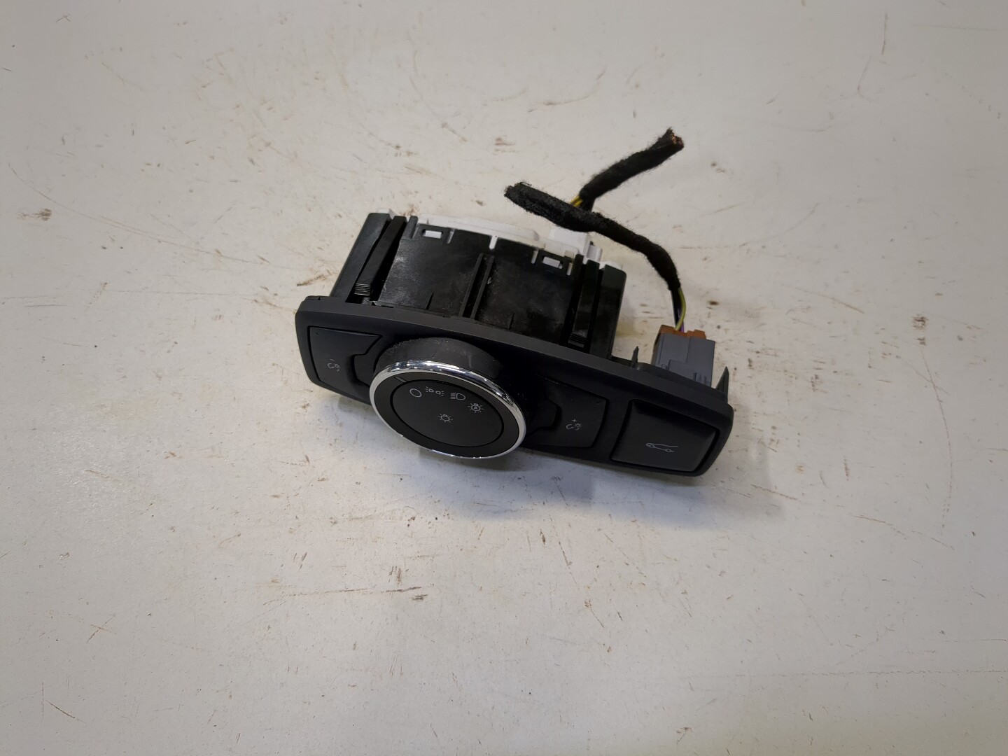 Переключатель света фар