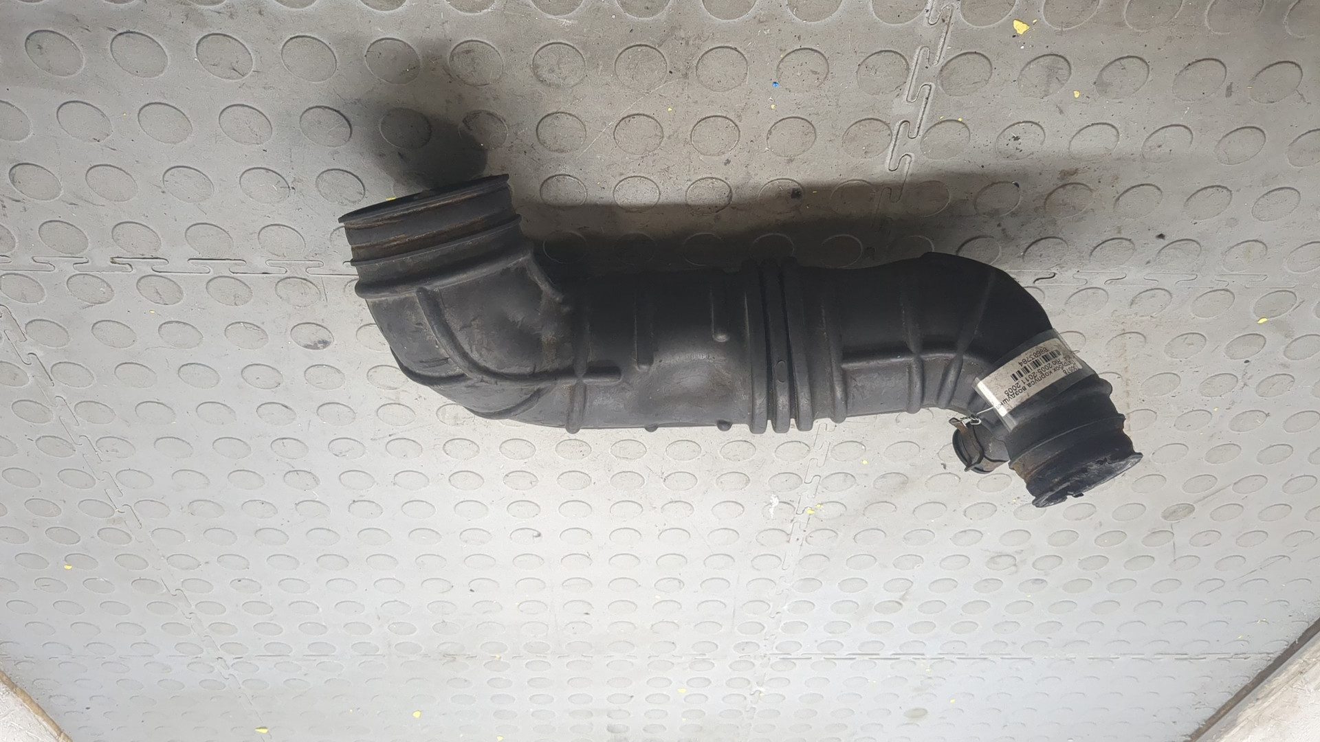 Патрубок воздушного фильтра