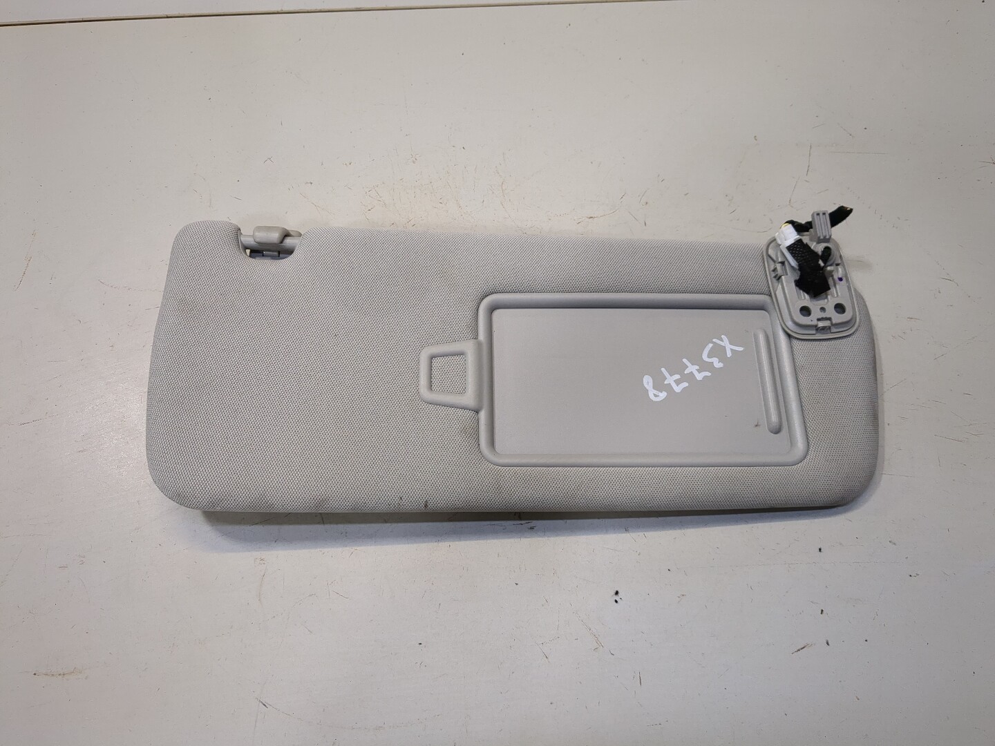 Козырек солнцезащитный