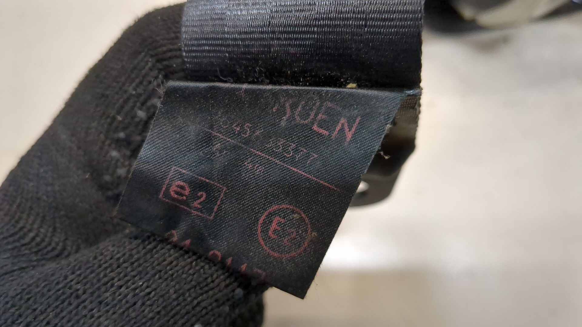 Ремень безопасности