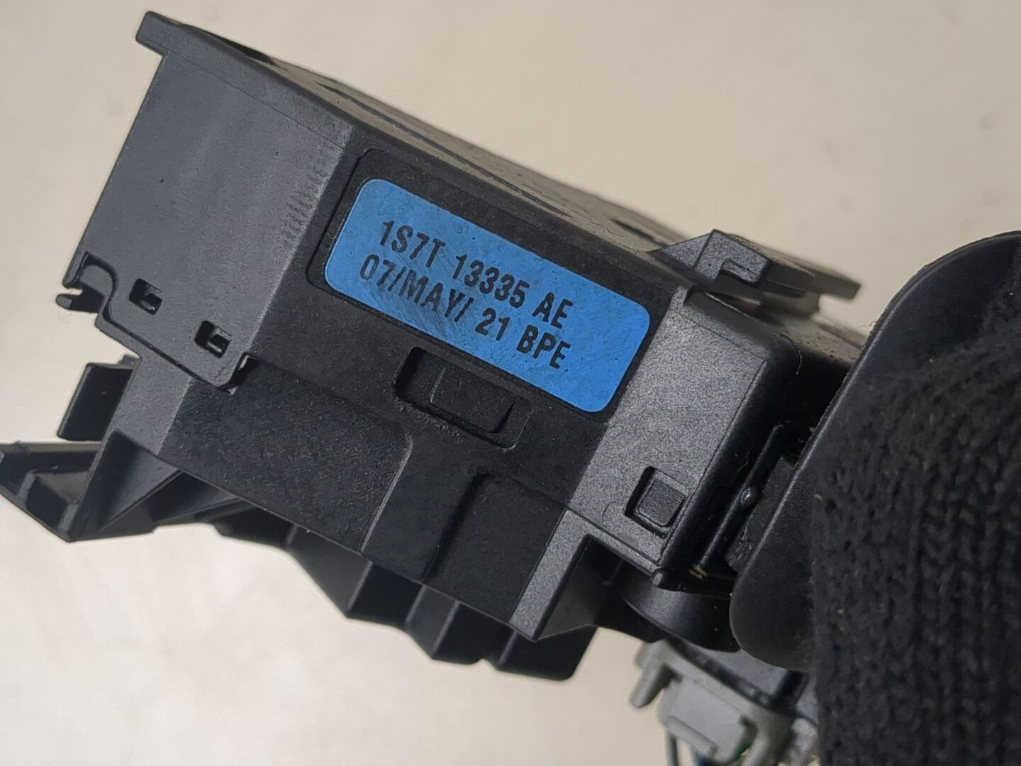 Переключатель поворотов подрулевой