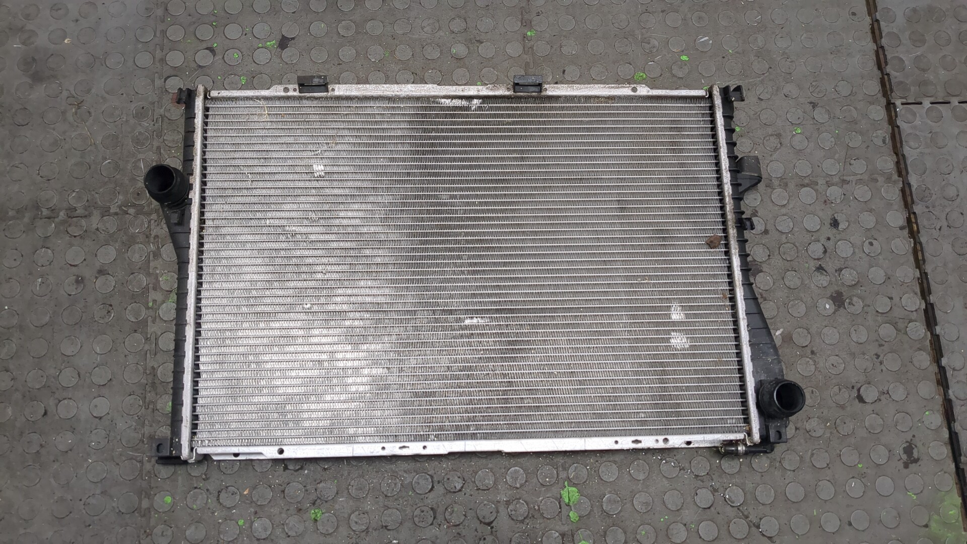 Радиатор охлаждения двигателя основной