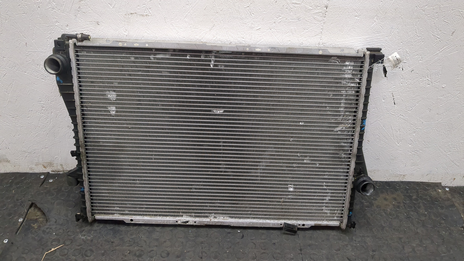 Радиатор охлаждения двигателя основной