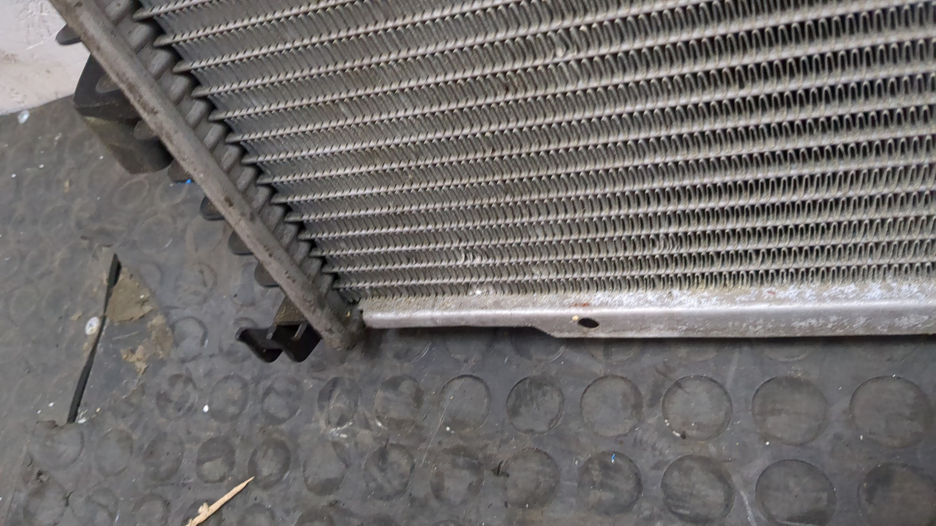 Радиатор охлаждения двигателя основной