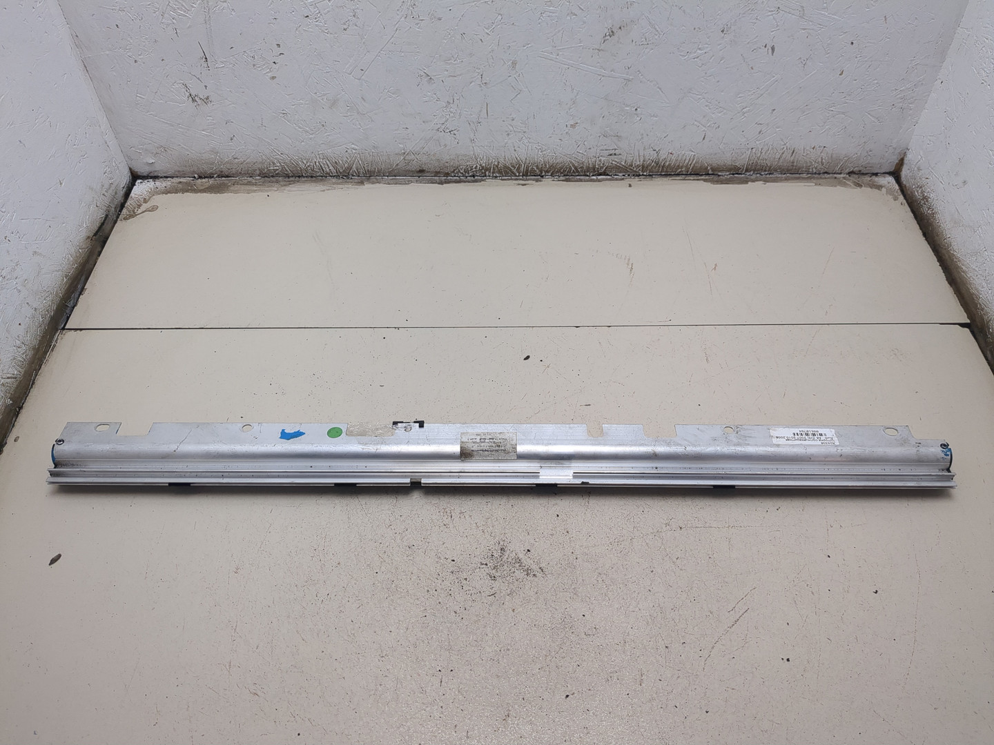 Шторка солнцезащитная