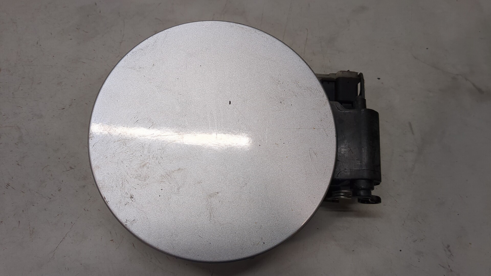 Лючок бензобака